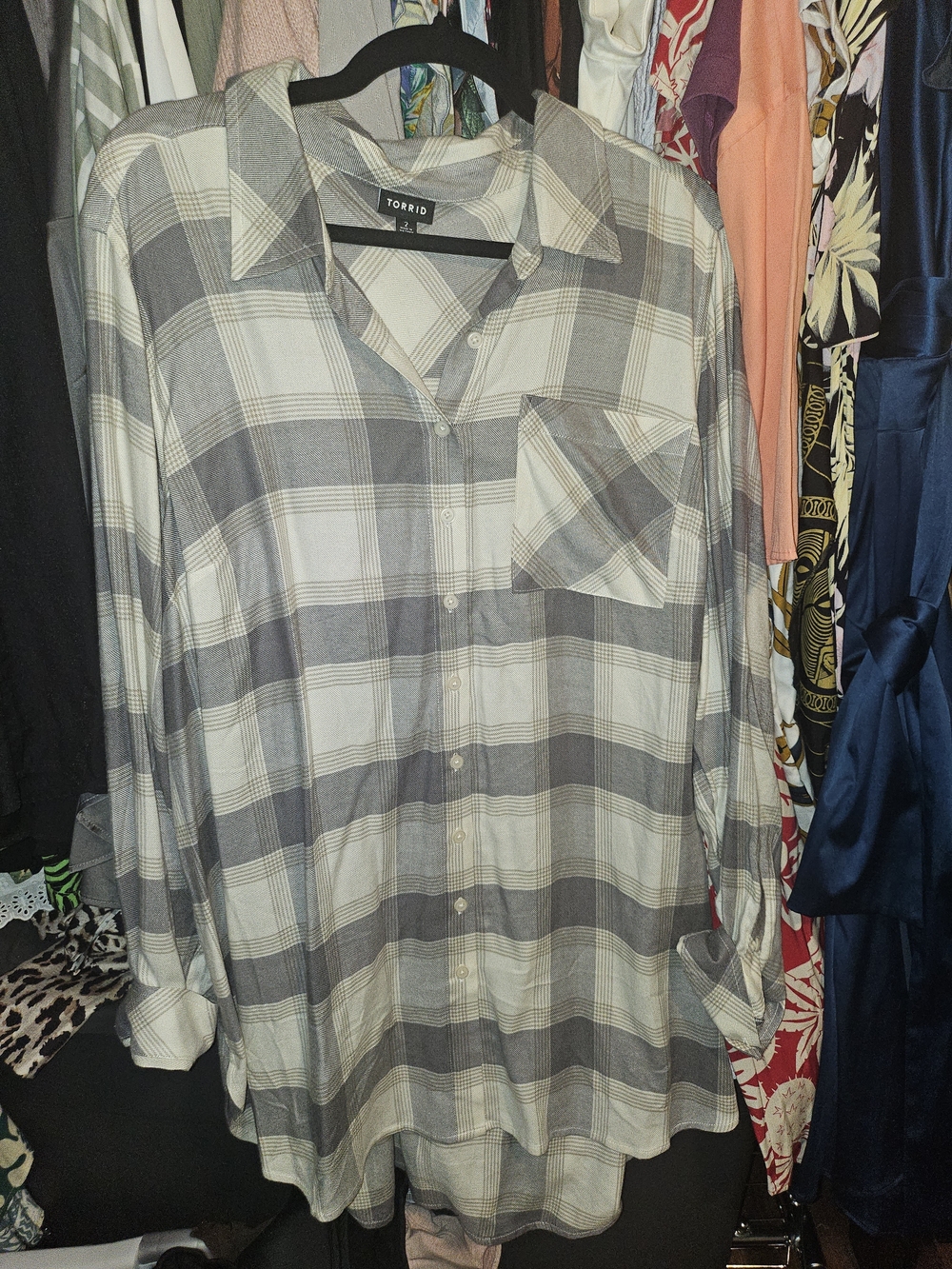 TORRID Lizzie Flannel Button-Down Tunic Shirt Cream and Gray SIZE 2 - Picture 4 of 4